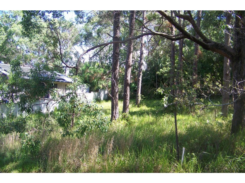 15 PAULA pde, Lamb Island QLD 4184