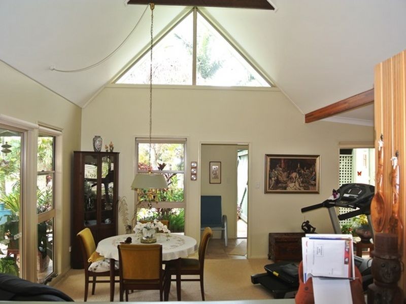 11 Alkira Street, Macleay Island QLD 4184