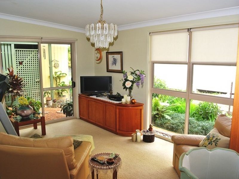 11 Alkira Street, Macleay Island QLD 4184