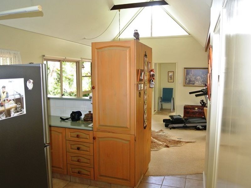 11 Alkira Street, Macleay Island QLD 4184