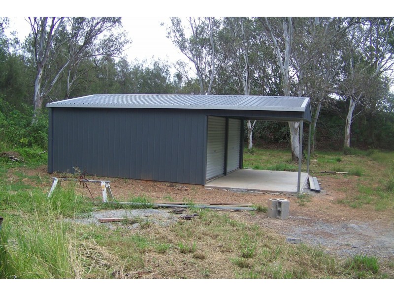 180 LUCAS DR, Lamb Island QLD 4184