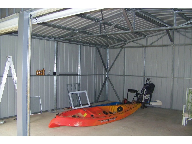 180 LUCAS DR, Lamb Island QLD 4184