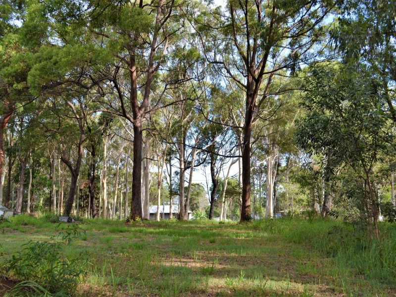 20 Noon Muckle Street, Macleay Island QLD 4184