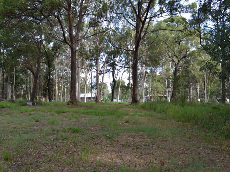 20 Noon Muckle Street, Macleay Island QLD 4184