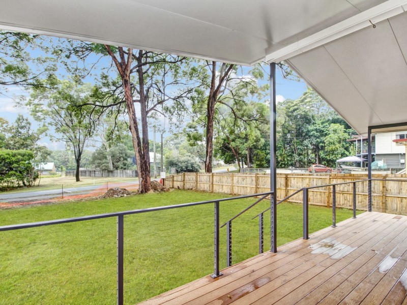 189 High Central Road, Macleay Island QLD 4184