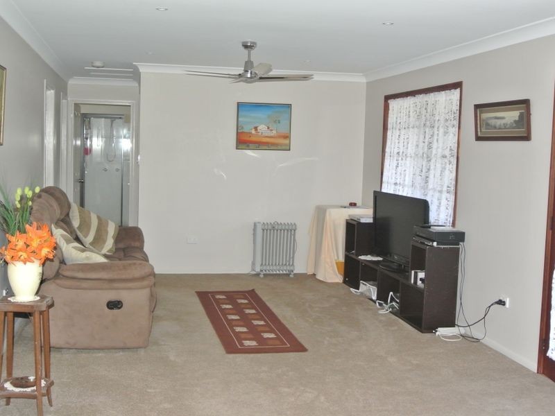 32 Cathy Street, Macleay Island QLD 4184