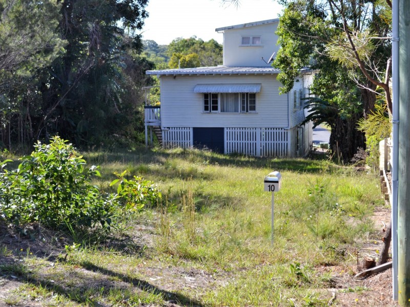 10 Ashton Street, Macleay Island QLD 4184