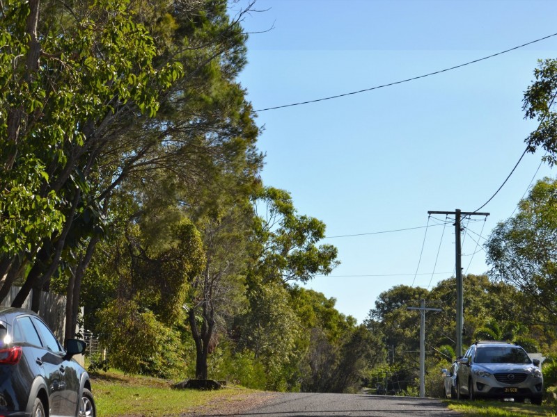 10 Ashton Street, Macleay Island QLD 4184