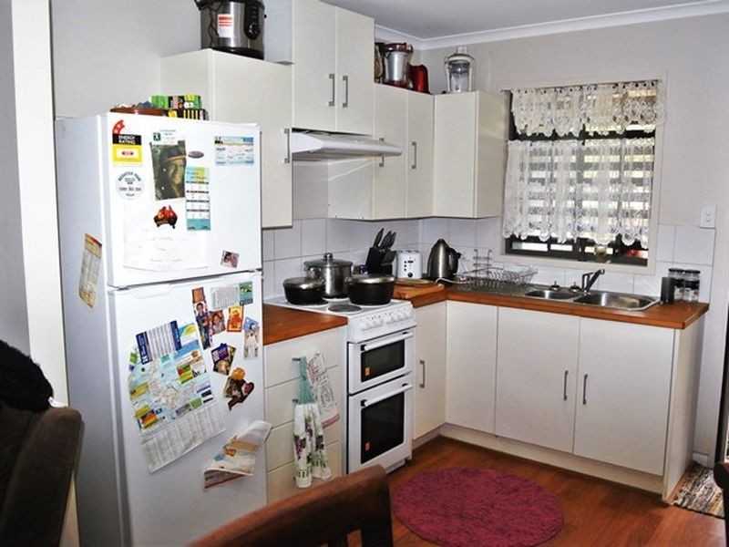 1 Noondoo Street, Macleay Island QLD 4184