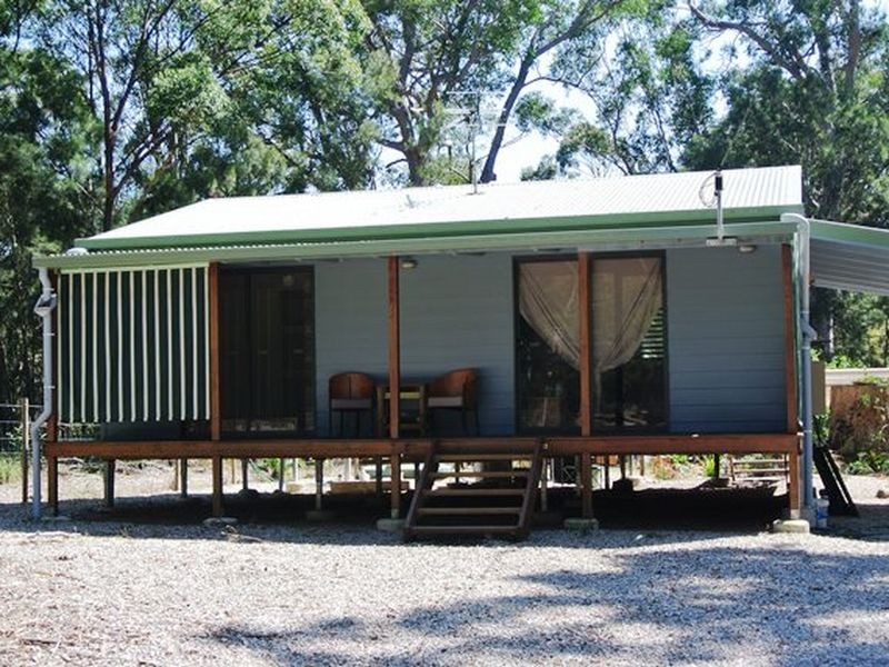 1 Noondoo Street, Macleay Island QLD 4184