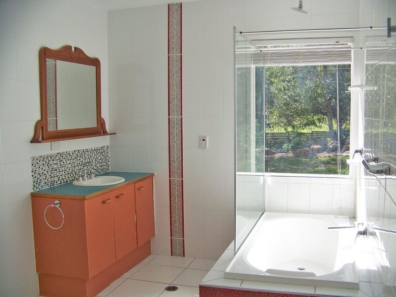 9 Jane Street, Macleay Island QLD 4184