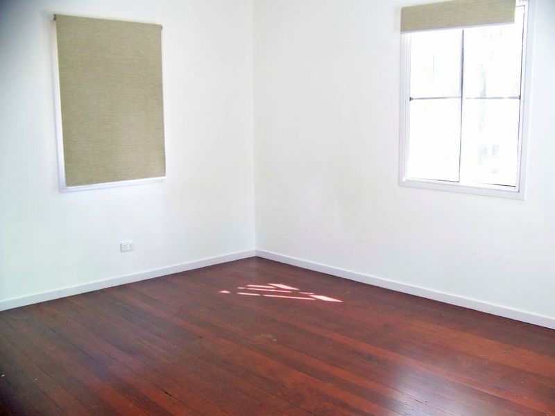 9 Jane Street, Macleay Island QLD 4184