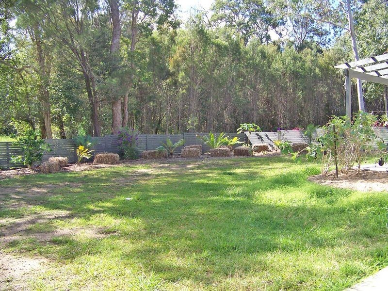 9 Jane Street, Macleay Island QLD 4184