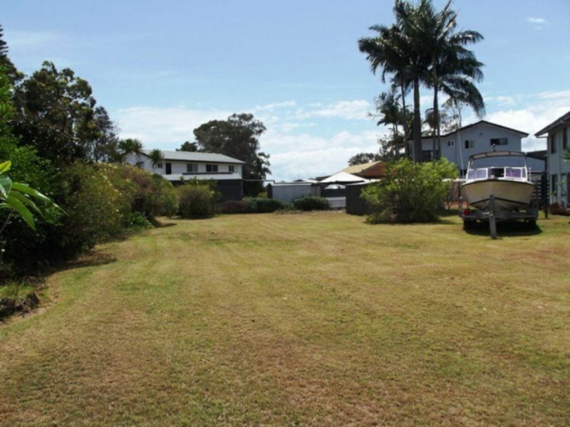 37 Tingara Street, Macleay Island QLD 4184