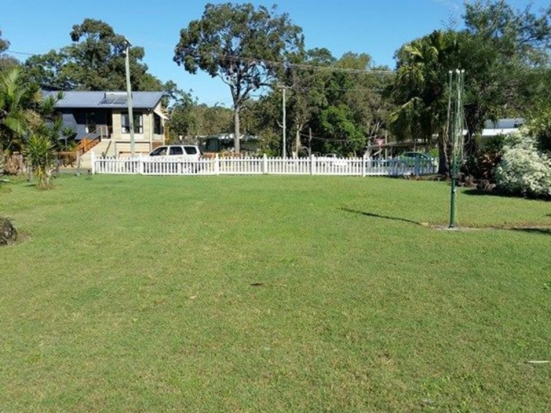 37 Tingara Street, Macleay Island QLD 4184