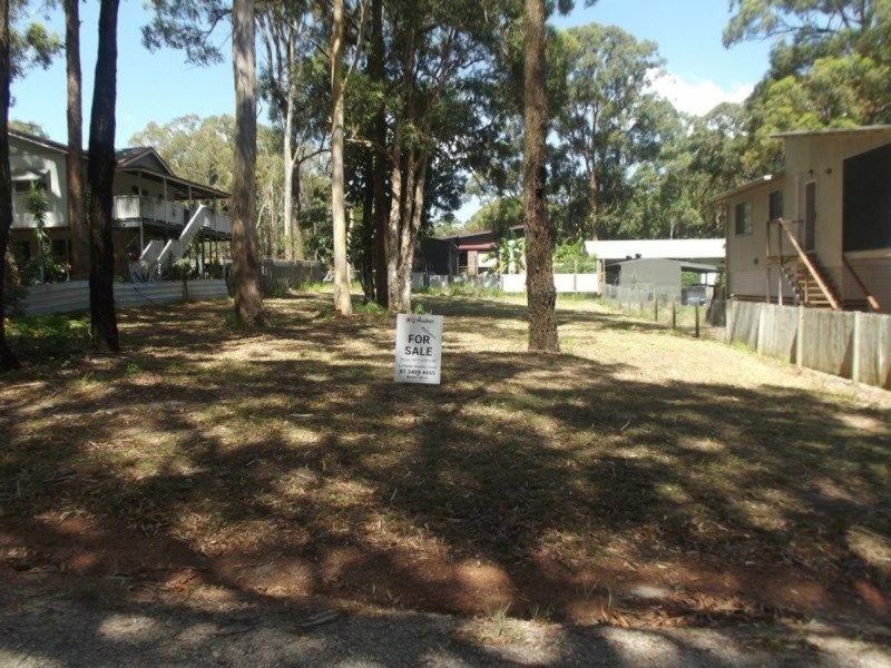 8 Brolga Street, Macleay Island QLD 4184