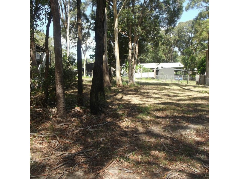 8 Brolga Street, Macleay Island QLD 4184