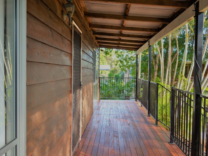 10 Coast Road, Macleay Island QLD 4184