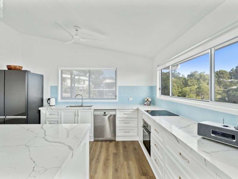 54 Timothy Street, Macleay Island QLD 4184