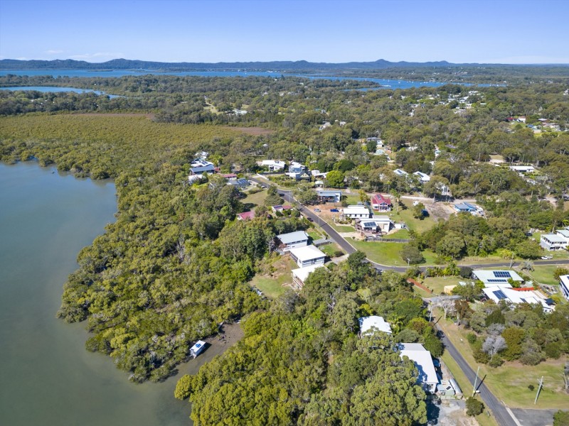 54 Timothy Street, Macleay Island QLD 4184