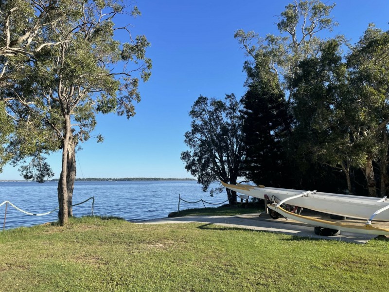 8 Dinjerra Street, Macleay Island QLD 4184