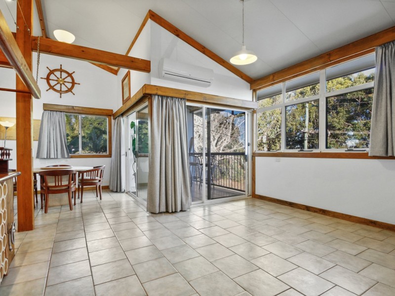 119 Treasure Island Avenue, Karragarra Island QLD 4184