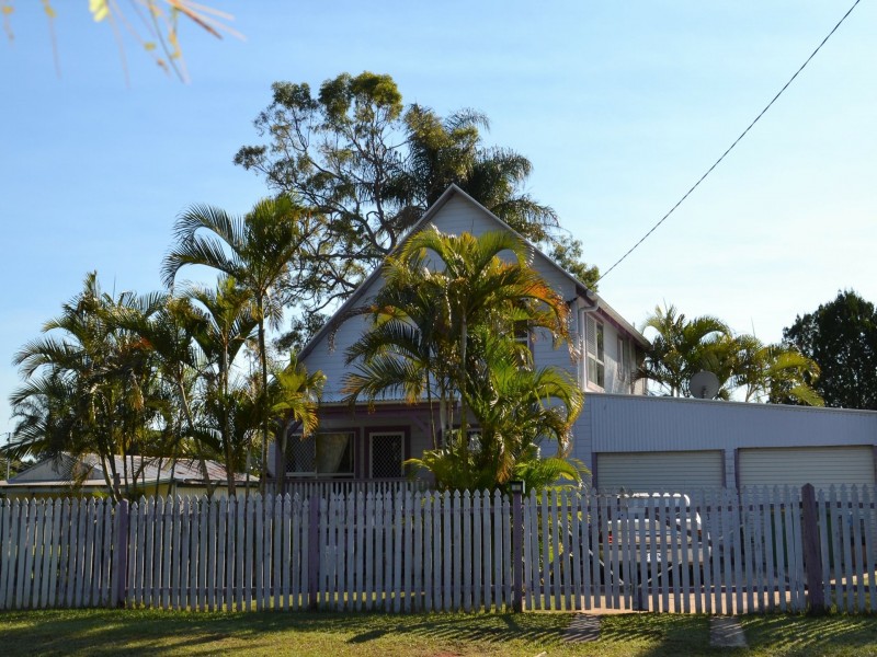 23 Hamilton Parade, Macleay Island QLD 4184