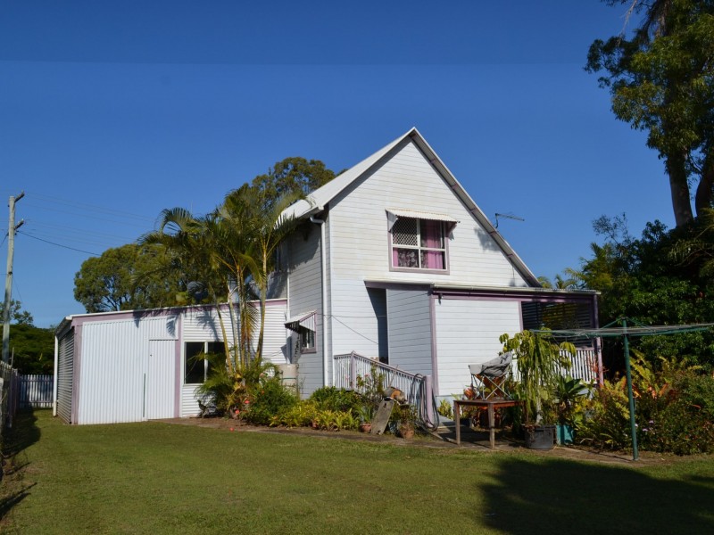 23 Hamilton Parade, Macleay Island QLD 4184