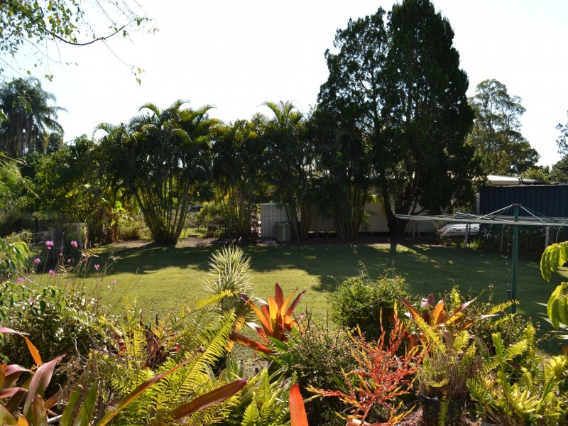 23 Hamilton Parade, Macleay Island QLD 4184