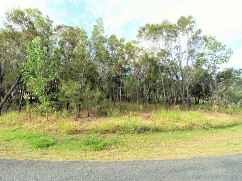 1 Cluan Street, Macleay Island QLD 4184