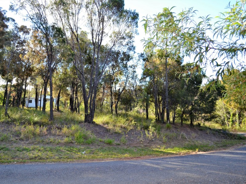 1 Cluan Street, Macleay Island QLD 4184