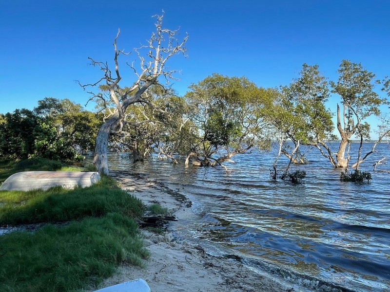 26 Coast Road, Macleay Island QLD 4184