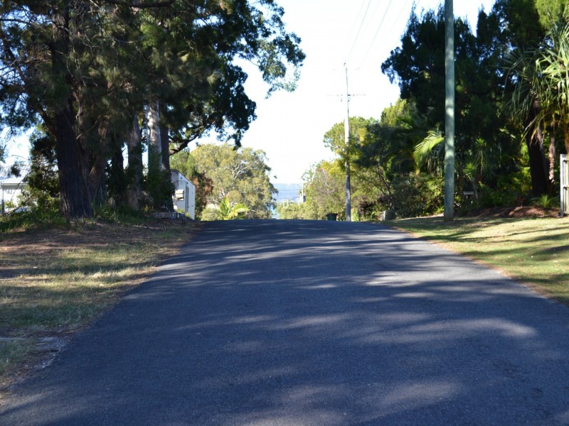 13 Barramundi Street, Macleay Island QLD 4184