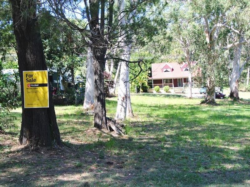 8 Morwong Street, Macleay Island QLD 4184