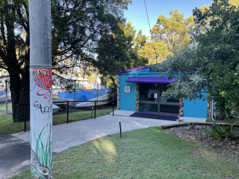 23 Panaroo Street, Macleay Island QLD 4184