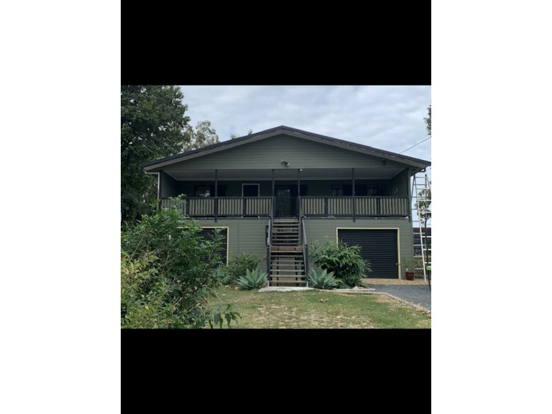 10 Curlew Street, Macleay Island QLD 4184