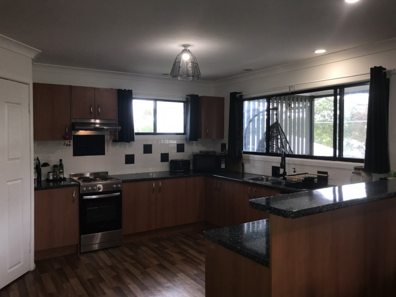 10 Curlew Street, Macleay Island QLD 4184