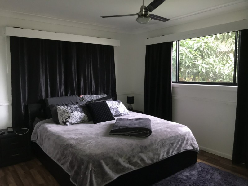 10 Curlew Street, Macleay Island QLD 4184