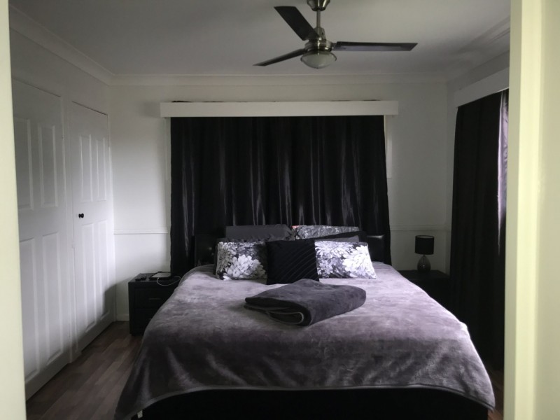 10 Curlew Street, Macleay Island QLD 4184