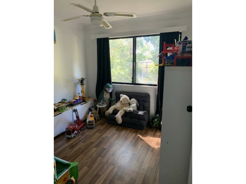 10 Curlew Street, Macleay Island QLD 4184