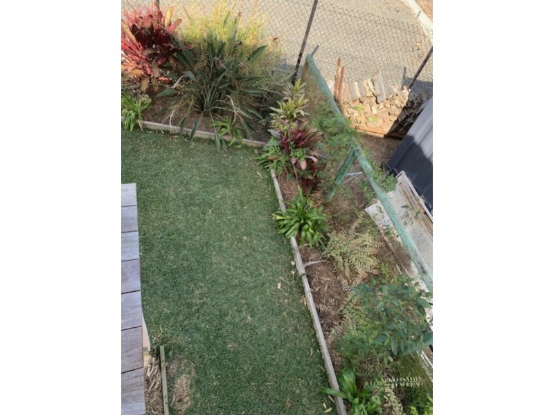 10 Curlew Street, Macleay Island QLD 4184