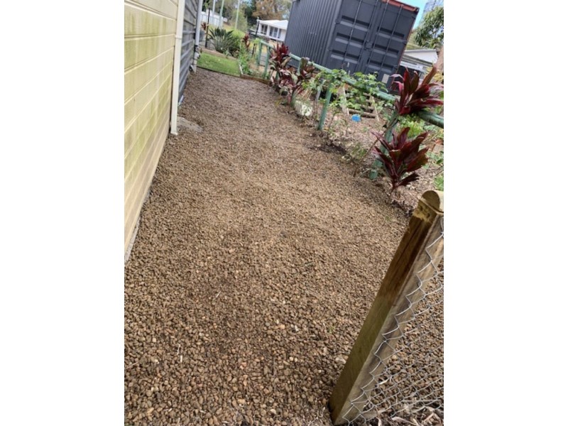 10 Curlew Street, Macleay Island QLD 4184