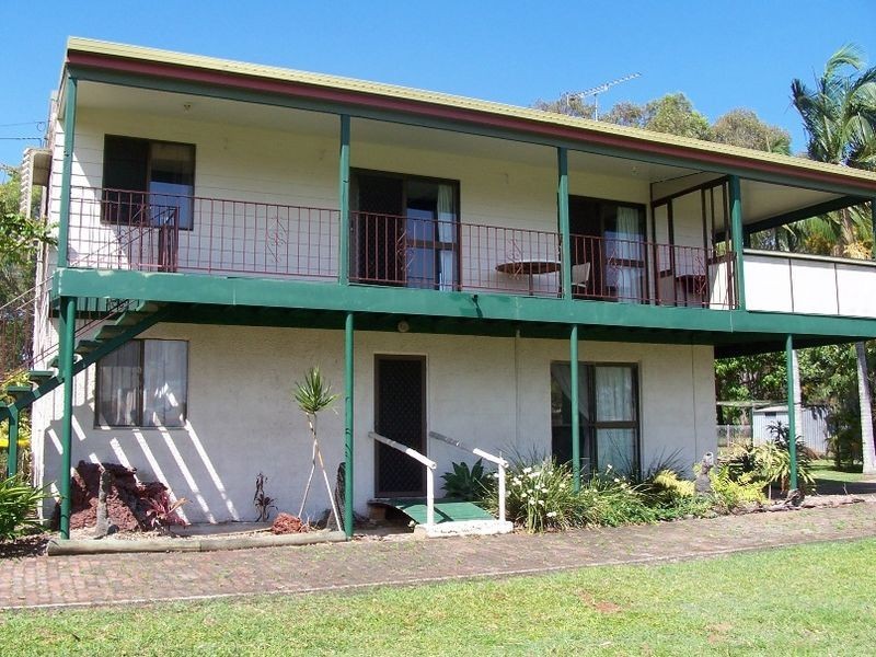 40 Crest Haven, Lamb Island QLD 4184