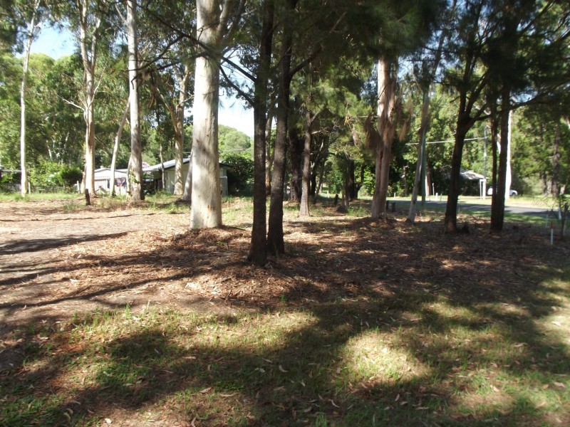 2 Baracoota Street, Macleay Island QLD 4184