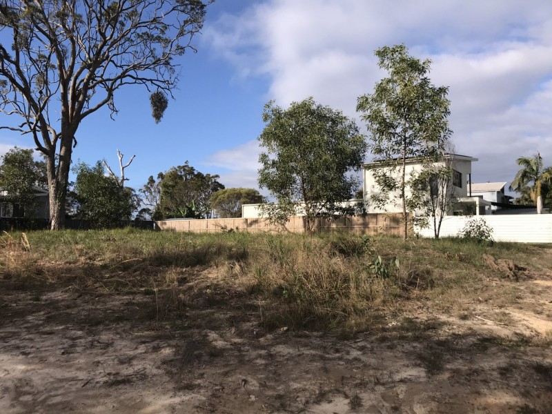 17 Leanne Street, Macleay Island QLD 4184