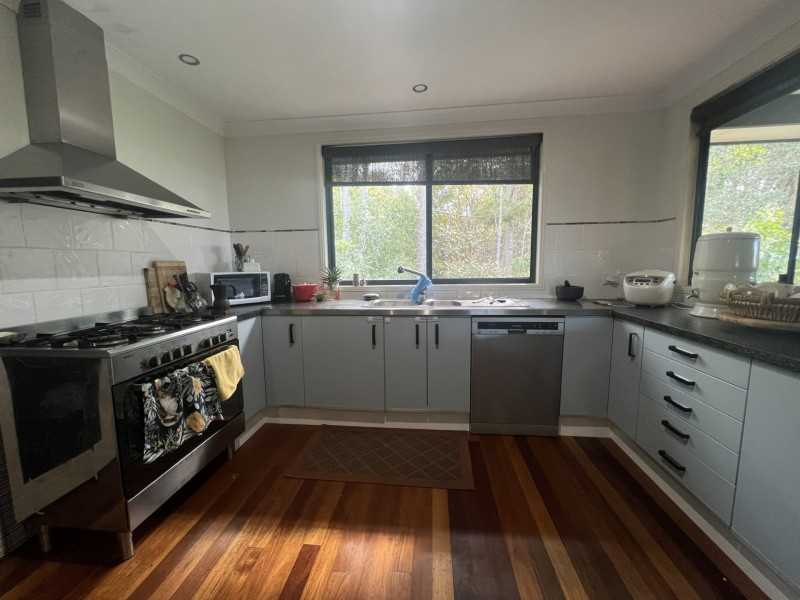 23 George Street, Macleay Island QLD 4184