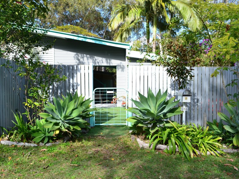 2-4 Panaroo Street, Macleay Island QLD 4184