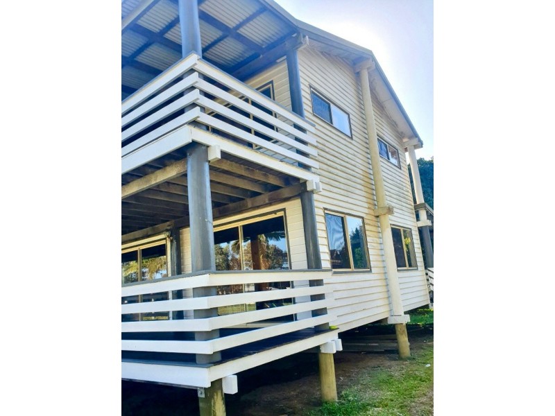 45-49 Crest Haven, Lamb Island QLD 4184
