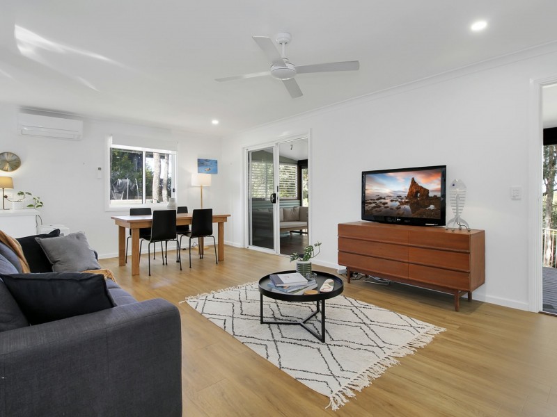 72 Treasure Island Avenue, Karragarra Island QLD 4184