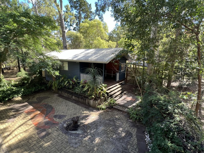 1 Wandoo Avenue, Macleay Island QLD 4184
